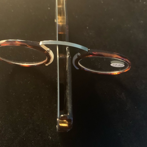 Readers Eyeglasses - Picture 3 of 5
